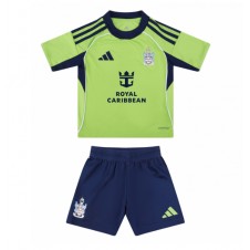 Fulham Bortaställ Barn 2025-26 Korta ärmar (+ Korta byxor)